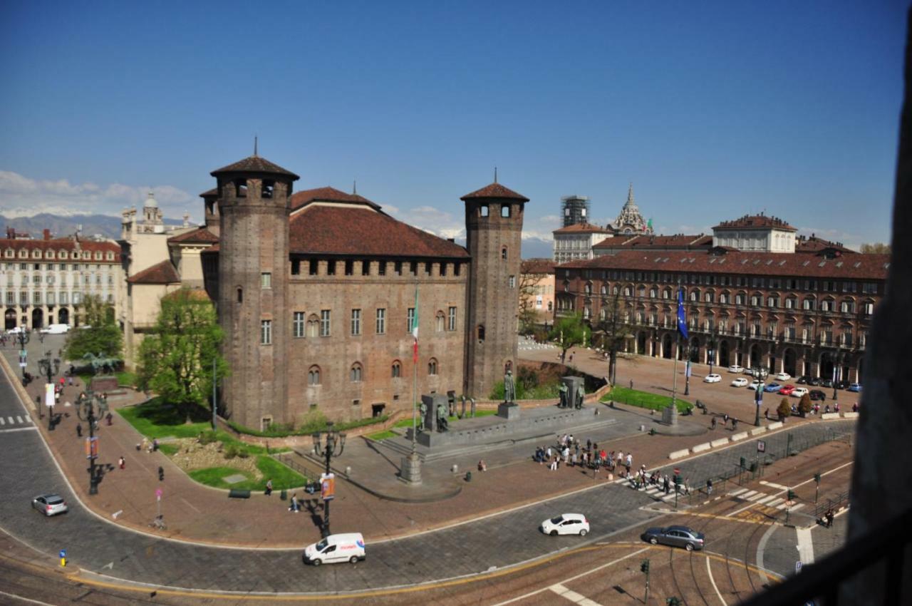 Mansarda In Piazza Castello Apartment Turin Bagian luar foto